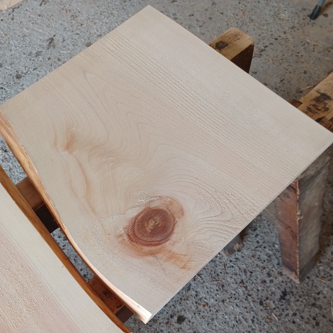 C-1474【サイズ色々】　 国産ひのき 　耳付節板 　3枚セット　テーブル 　棚板　 看板 　一枚板　 桧　 檜　無垢材　 DIY