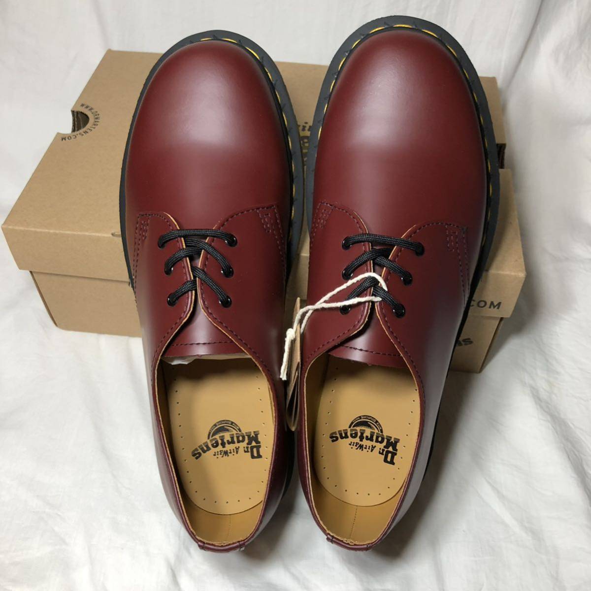 【新品】ドクターマーチン 3ホール ギブソン Dr.Martens 1461 シューズ チェリーレッド イエローステッチ 3アイ 11838600 UK10 29.0 29.5_画像4