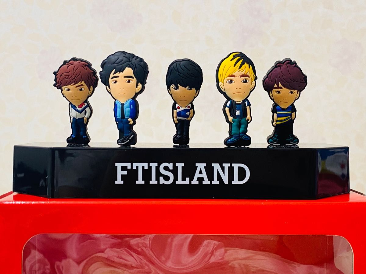 FTISLAND THE SINGLES COLLECTION