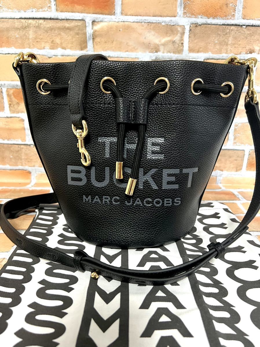 MARC JACOBS マークジェイコブス 新作 THE LEATHER BUCKET BAG バケットバッグ ショルダーバッグ 2way H652L01PF22-001 ブラック