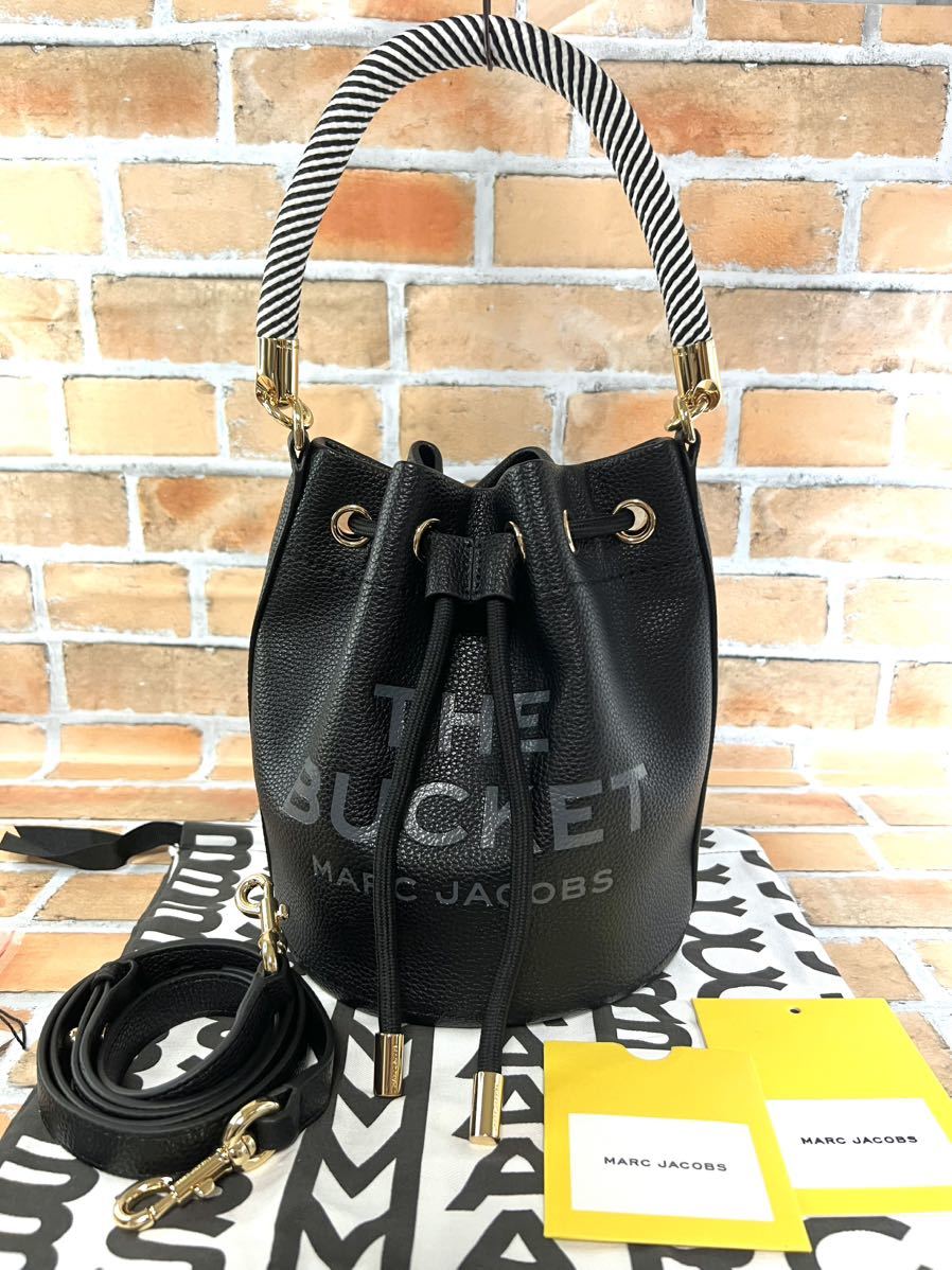 MARC JACOBS マークジェイコブス 新作 THE LEATHER BUCKET BAG バケットバッグ ショルダーバッグ 2way H652L01PF22-001 ブラック