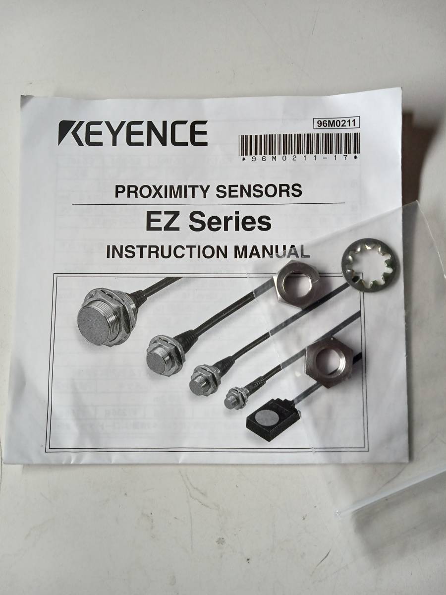 KEYENCE EZ-8M(5M) 3線式近接センサ シールドタイプ 未使用　箱入り_画像5