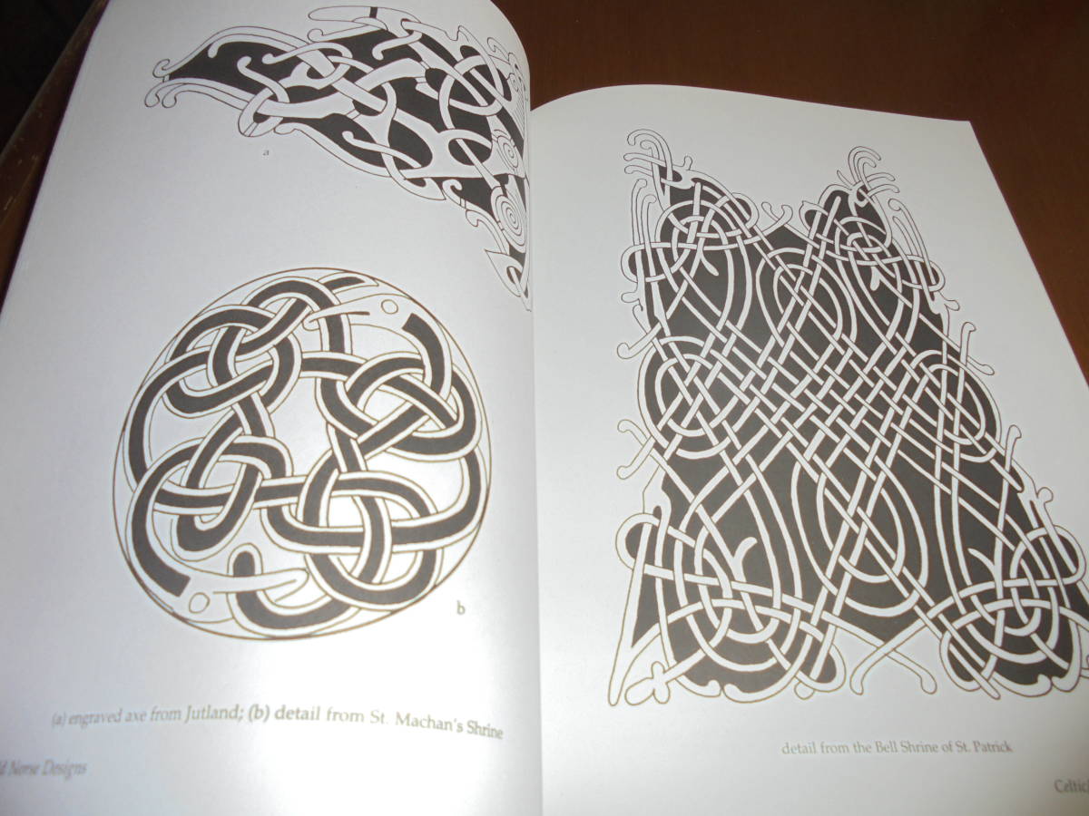 洋書　セルティック　ケルトと北欧の125デザイン　Celtic and Old Norse Designs　鳥　神話　リンディスファーンの福音書を飾った装飾_画像2