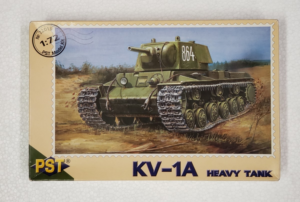 PST No.72013 1/72 KV-1A HEAVY TANK プラモデル_画像1