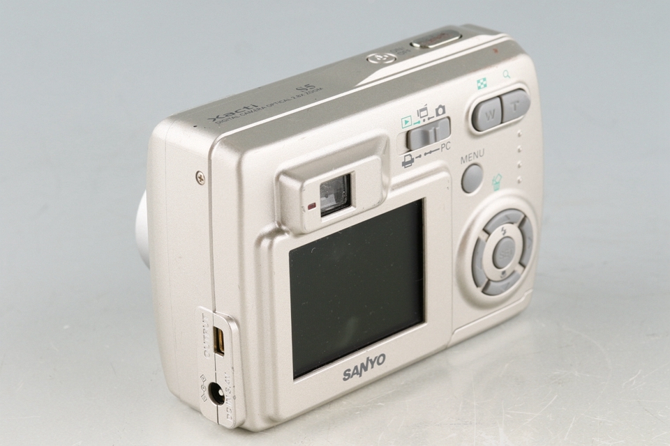 Sanyo Xacti S5 Digital Camera #48704I