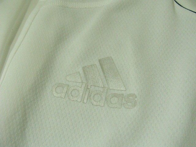 ssy5586 adidas キッズ 子供服 半袖 ドライ Tシャツ ホワイト ■ 無地×柄 切り替え ■ サイズ160 climalite クライマライト アディダス_画像3