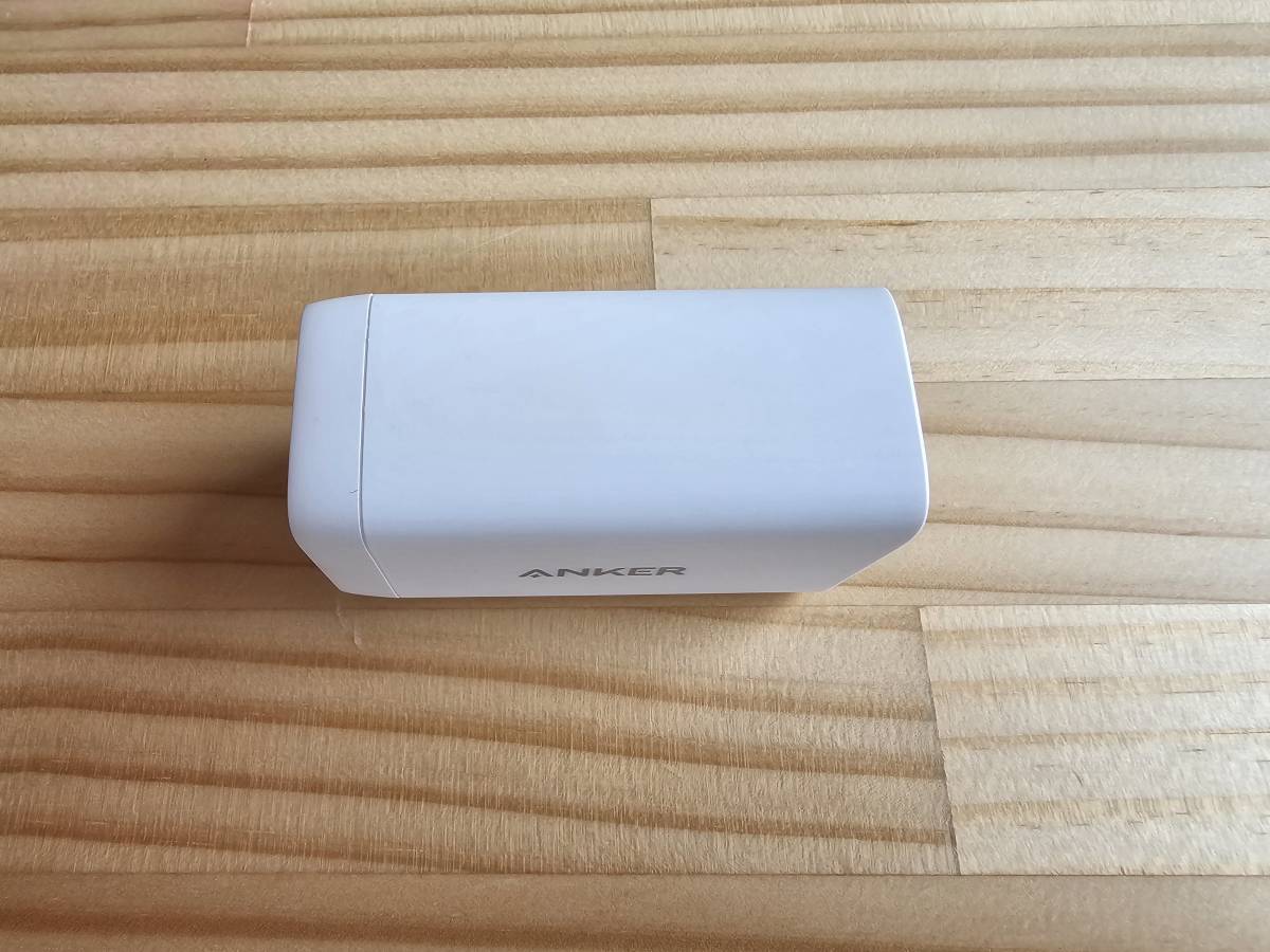 Anker PowerPort III 3-Port 65W Pod (USB PD 充電器 USB-A & USB-C 3ポート)_画像3