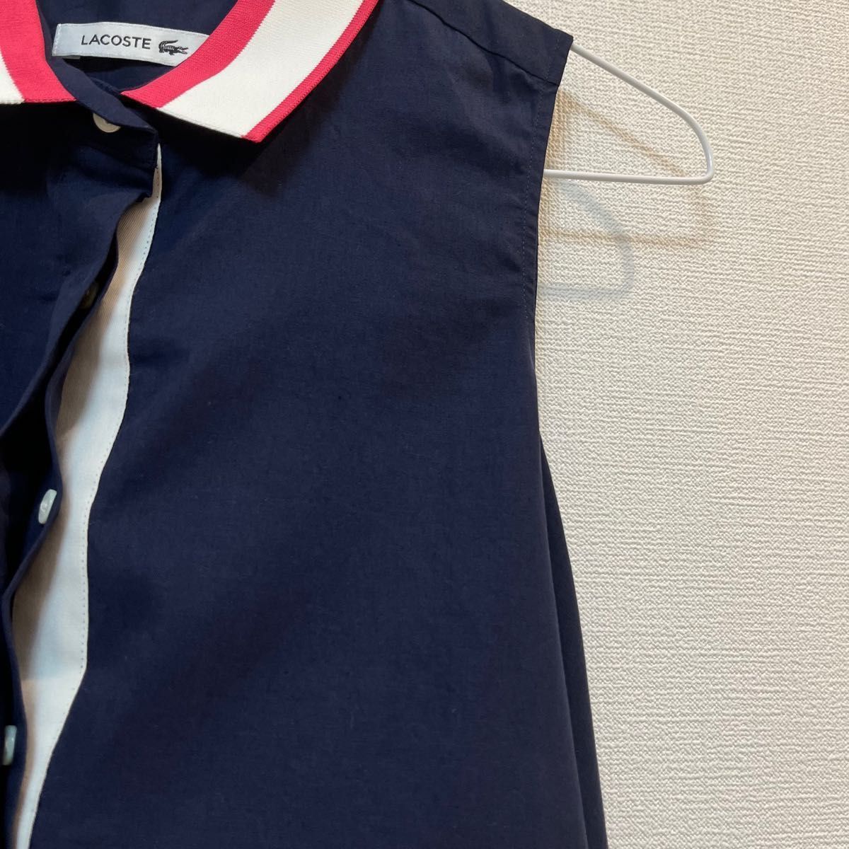 【美品】LALOSTE(ラコステ) ポロシャツ襟トップス ノースリーブシャツ ブラウス アシンメトリーデザイン　　定価17600円