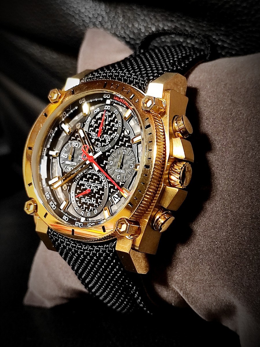 新品　未使用　BULOVA　ブローバ　時計 メンズ腕時計 クロノグラフ イエローゴールド 保証期間内　定価約15万円