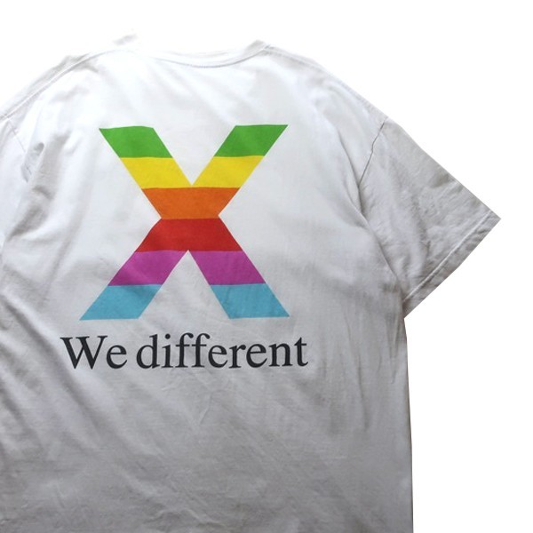 5周年記念! TOXGO We Different Apple パロディ X ロゴ プリント 半袖 Tシャツ ホワイト 白 レインボー 大きいサイズ メンズ 古着_画像1