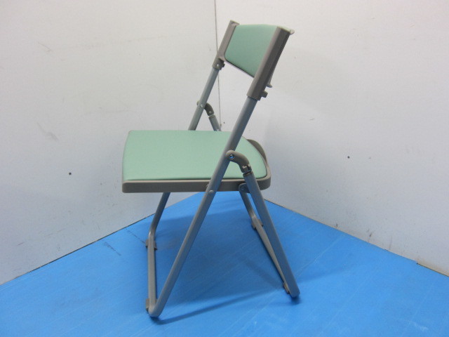 ♪♪【未使用品】オカムラ 折りたたみイス5脚組 ライトグリーン ♪♪【未使用品】オカムラ 折りたたみイス5脚組 ライトグリーン