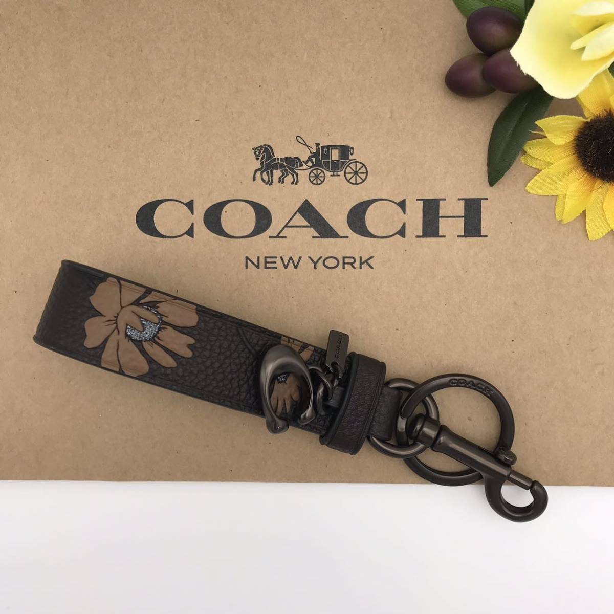 COACH очарование * очень популярный * петля сумка очарование цветочный принт черный цветочный принт CE932 V5L38 новый товар 