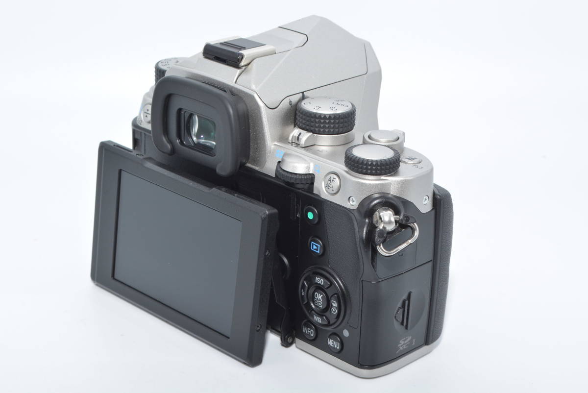 優れた品質 【極上品】 PENTAX デジタル一眼レフカメラ KP ボディ
