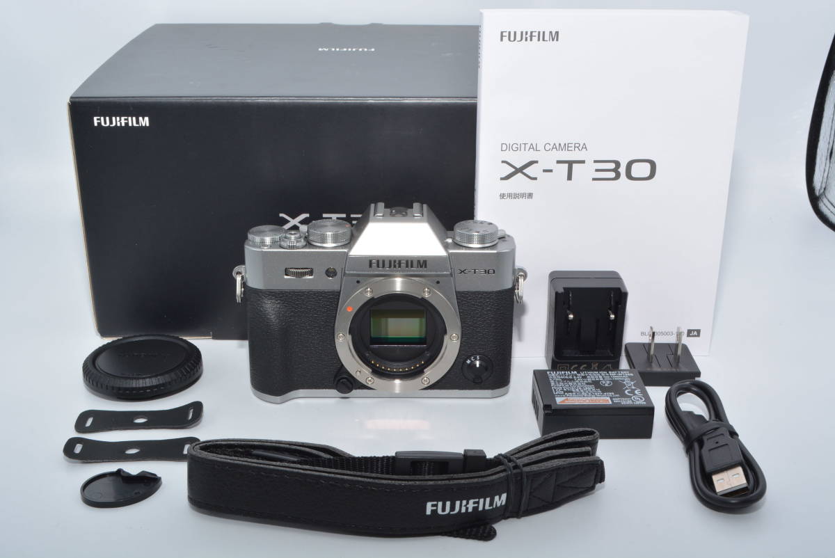 高い品質 ミラーレス一眼カメラ FUJIFILM 【特上品】 X-T30ボディ X