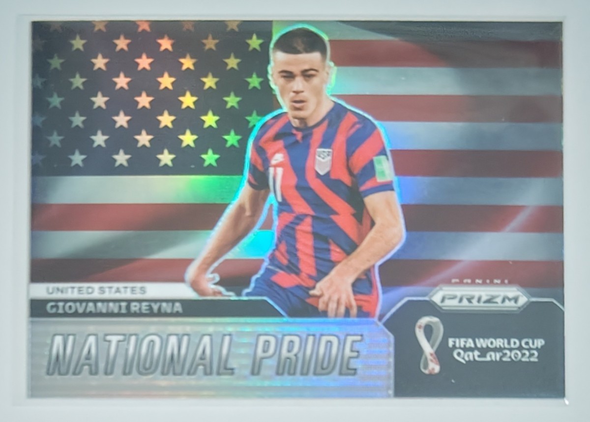 Panini PRIZM FIFA WORLD CUP QATAR 2022 NATIONAL PRIDE GIOVANNI