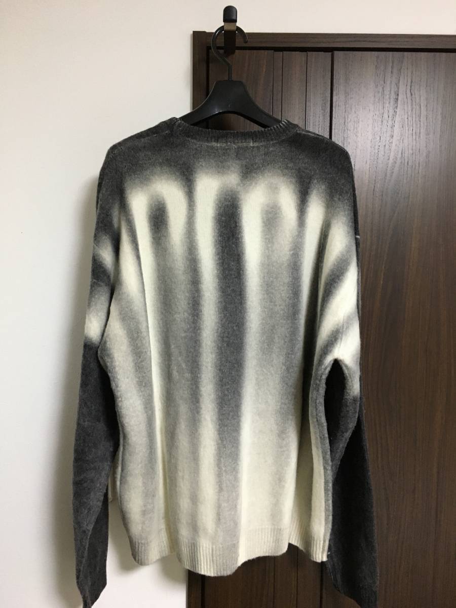希少新品 M シュプリーム Supreme Blurred Logo Sweater 希少新品 M シュプリーム Supreme Blurred Logo Sweater
