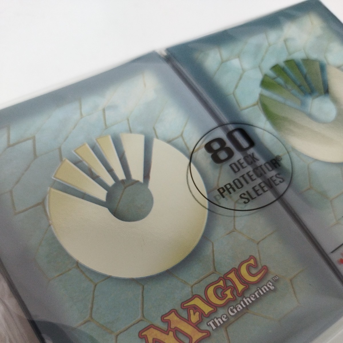  Magic magic the gathering unopened sleeve Mira DIN. symbol mark. design 