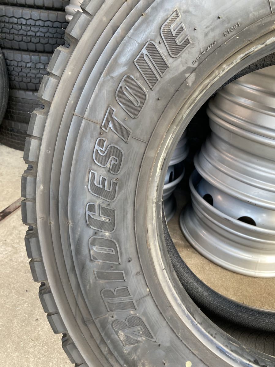 送料無料 トラック 大型 ダンプ 275/80R22.5 151/148J スタッドレス ブリヂストンW901 2019年製 BRIDGESTONE タイヤ 1本のみ_画像5