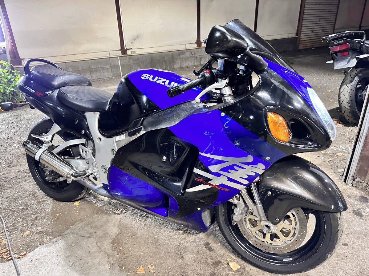 GSX-R1300 走行11106キロ　エンジン始動動画有り！返品可能！隼　ハヤブサ　GSXR1300 平成14年式_画像1