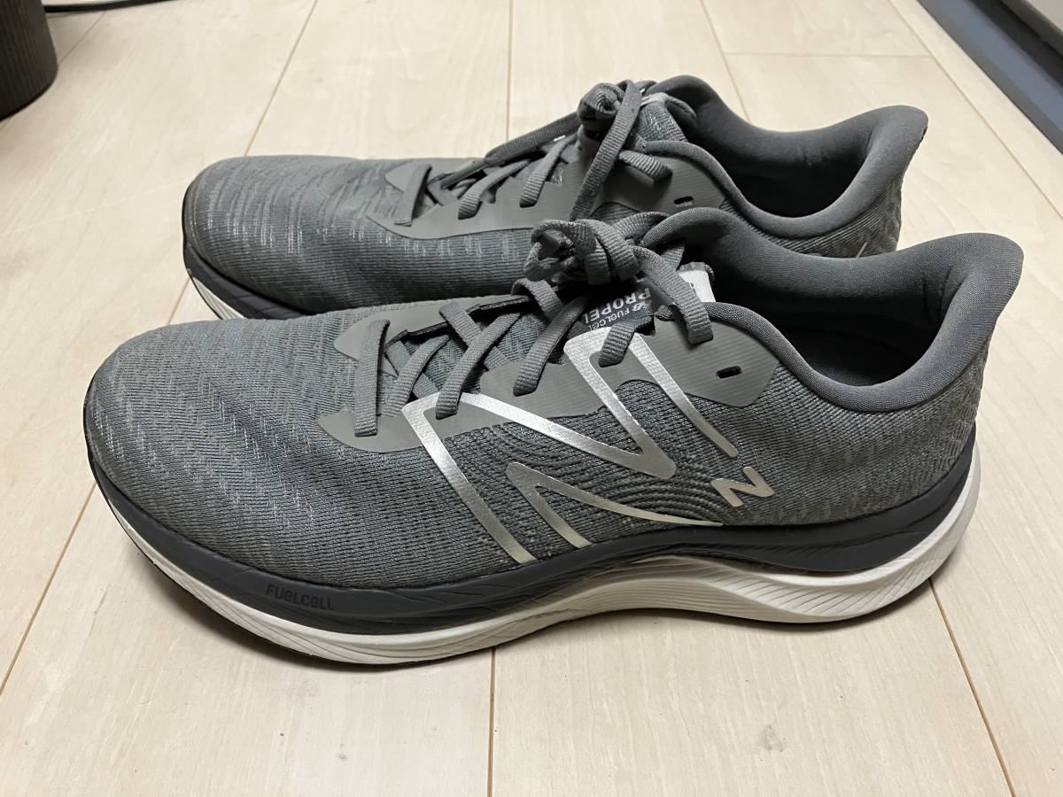 ニューバランス new balance ランニングシューズ フューエルセル