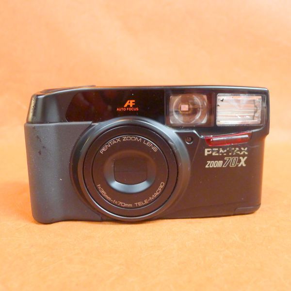 h351 PENTAX ZOOM 70-X コンパクトカメラ f35mm-70mm TELE-MACRO ケース付き Size 幅13.5cm×高さ5cm×奥行9cm/60_画像2
