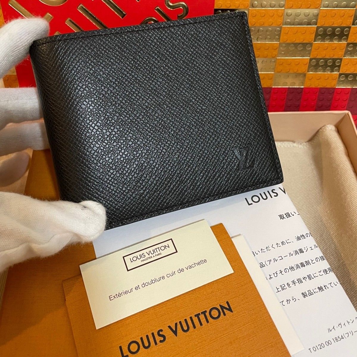 【ほぼ新品】ルイヴィトン タイガ ポルトフォイユ アメリゴ NM 二つ折り財布 LOUIS VUITTON