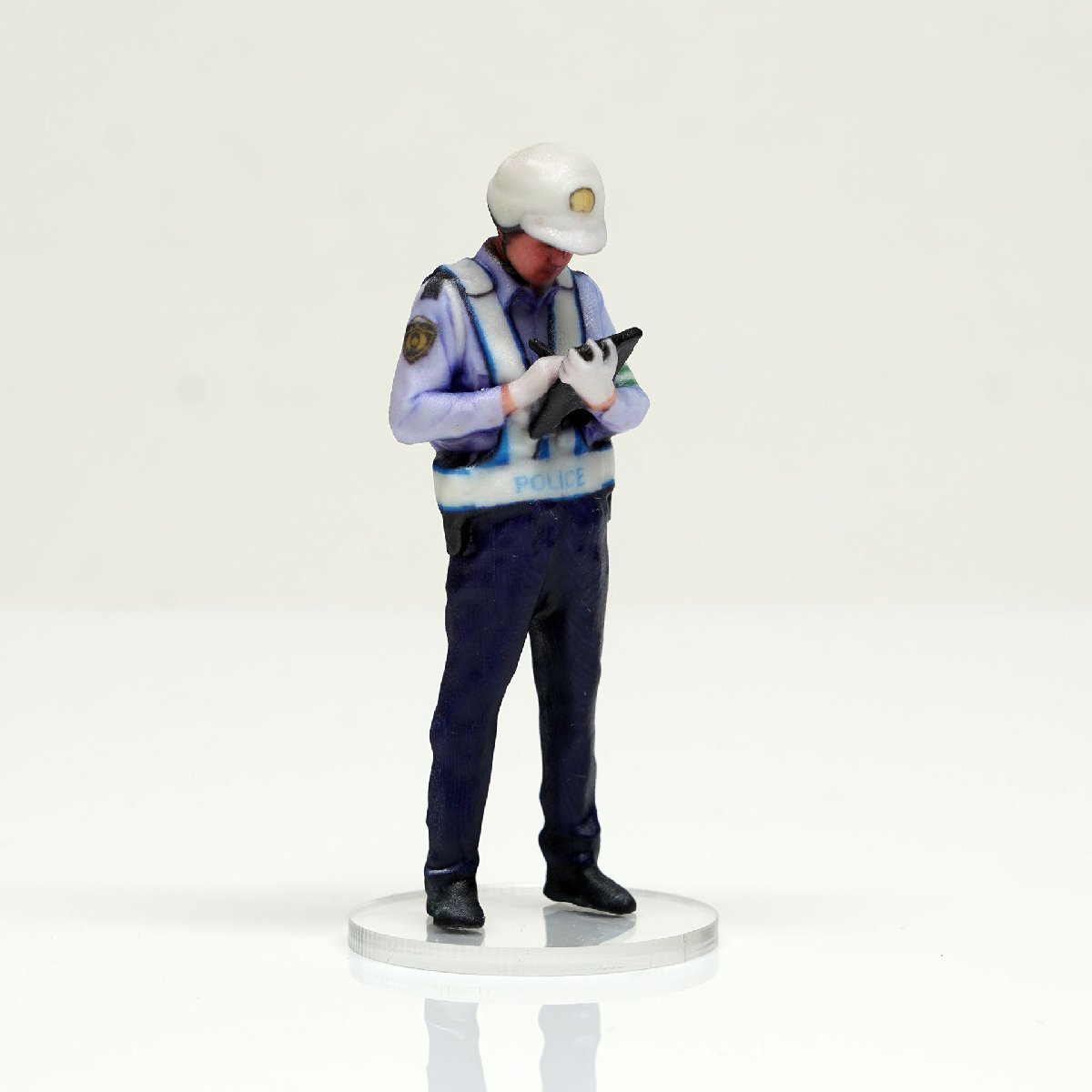 【爆買い!】 HS024-00026 figreal 日本交通警察官 1/24 高精細フィギュア 乗用車 【爆買い!】 HS024-00026 figreal 日本交通警察官 1/24 高精細フィギュア 乗用車