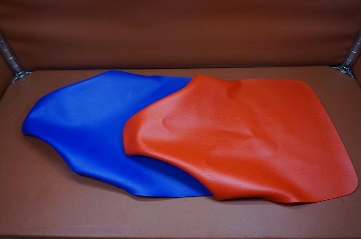 国内自社製造 全国送料込 　モンキー　バハ　ＢＡＪA　純正近似色　青・ブルー　 表皮 　オーダー作製可 表皮カラー/ステッチ色変更可 　6_純正に近い赤オレンジと純正に近い青色有り