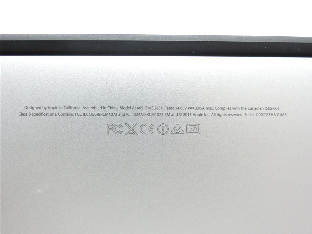 中古　Macbook Air　A1465　　本体止めネジ欠品 　通電しません　詳細不明　ノートPCパソコン　ジャンク品　送料無料_画像7