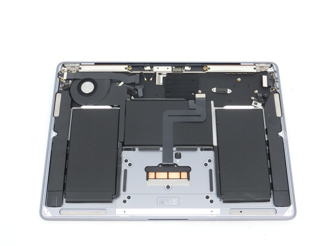 MacBookAir　A1932 　　英語キーボード　マザーボード欠品 　　詳細不明　ノートPCパソコン　ジャンク品_画像7