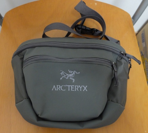 激安特価 美中古品 ARC'TERYX グレー Waistpack Arro 別注 / BEAMS