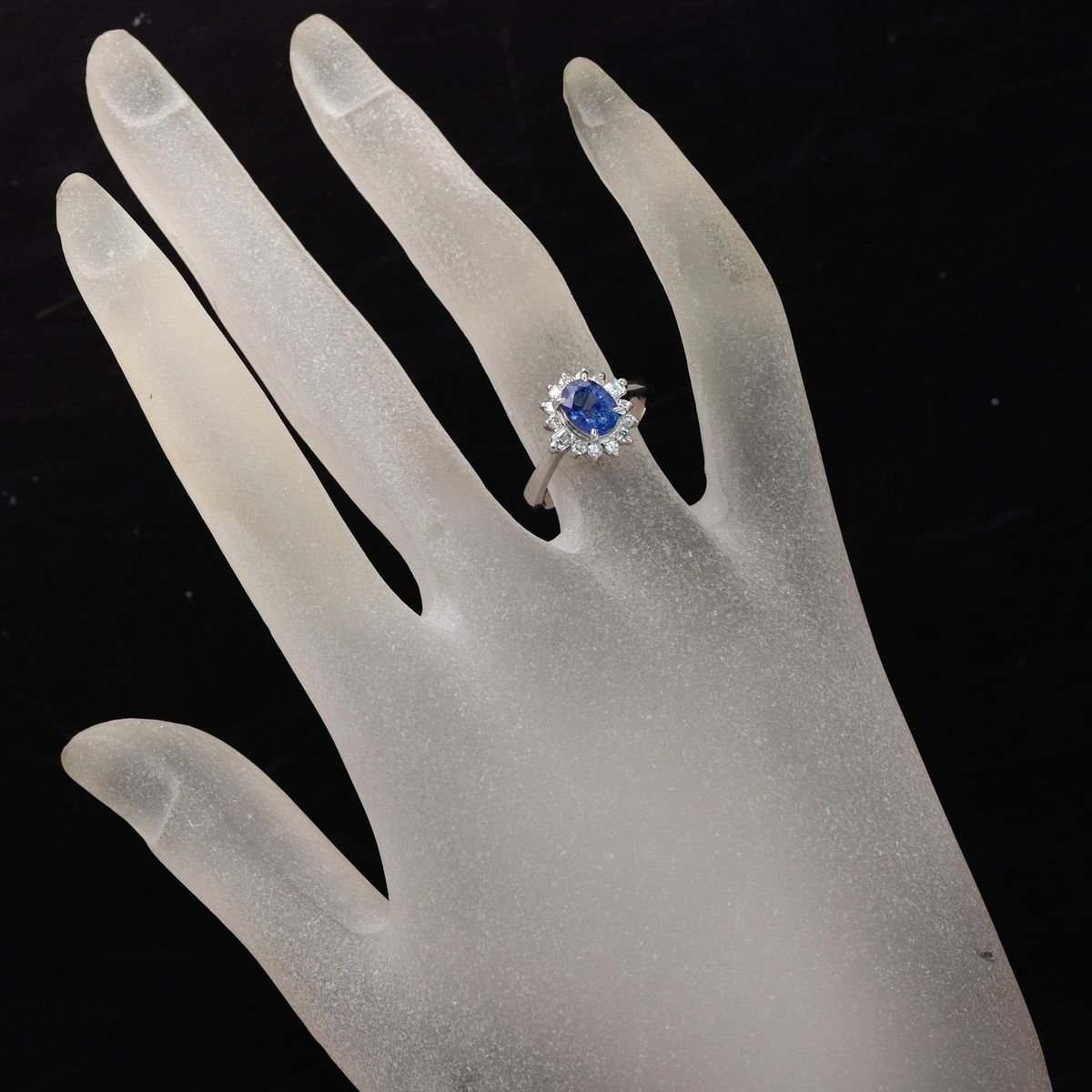 限​定​販​売​】 透き通ったブルーが印象的 Pt900 サファイア ダイヤ