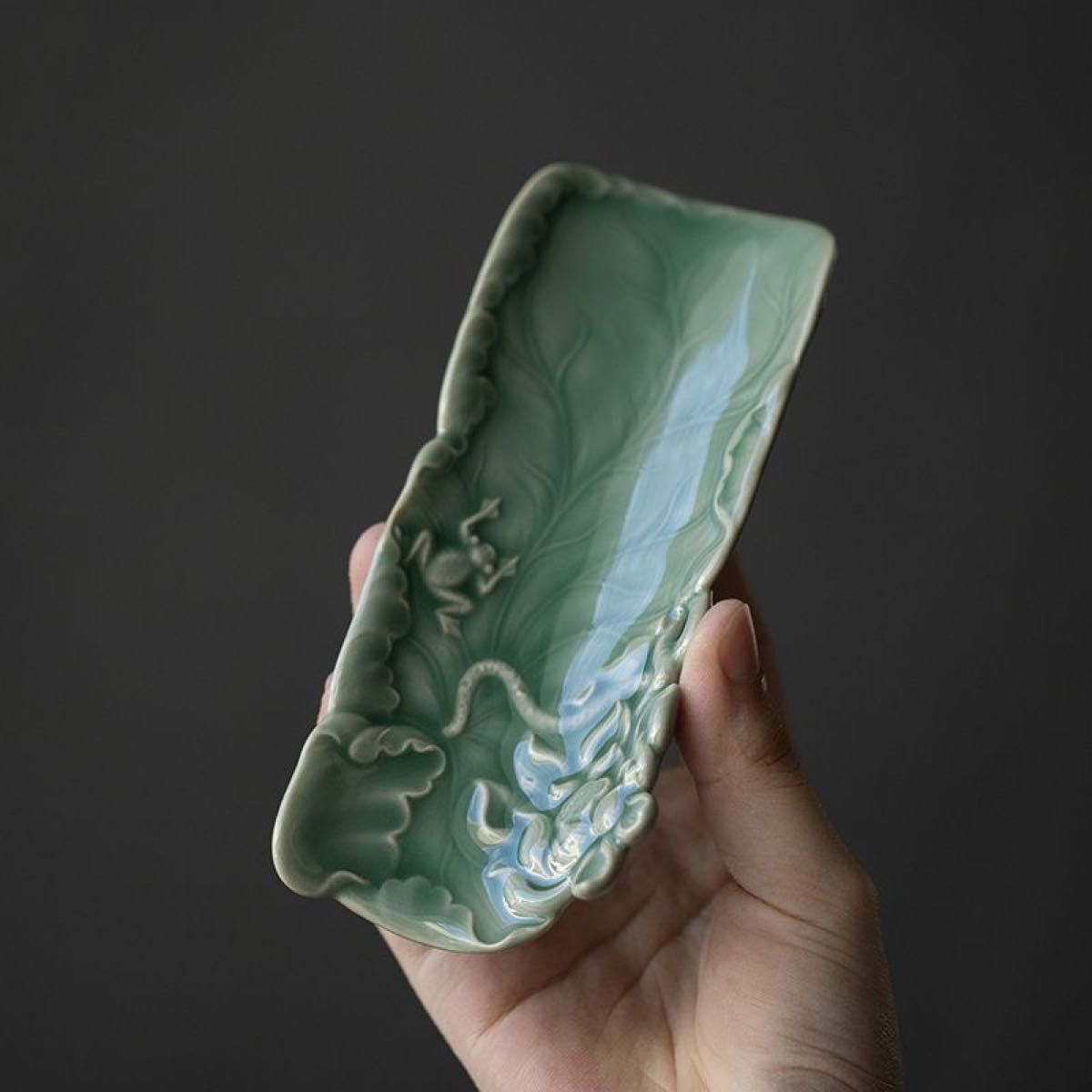 青磁 茶則 茶杓 セット 浮き彫り 蓮華紋 蛙 新品未使用 茶道具 青磁 茶則 茶杓 セット 浮き彫り 蓮華紋 蛙 新品未使用 茶道具