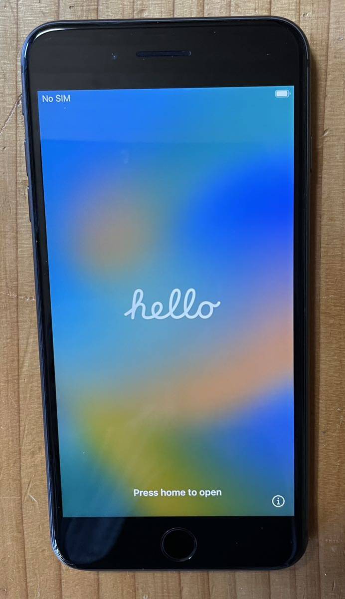 中古美品：iPhone８Plus スペースグレイ 64GB SIMフリー 電池：91