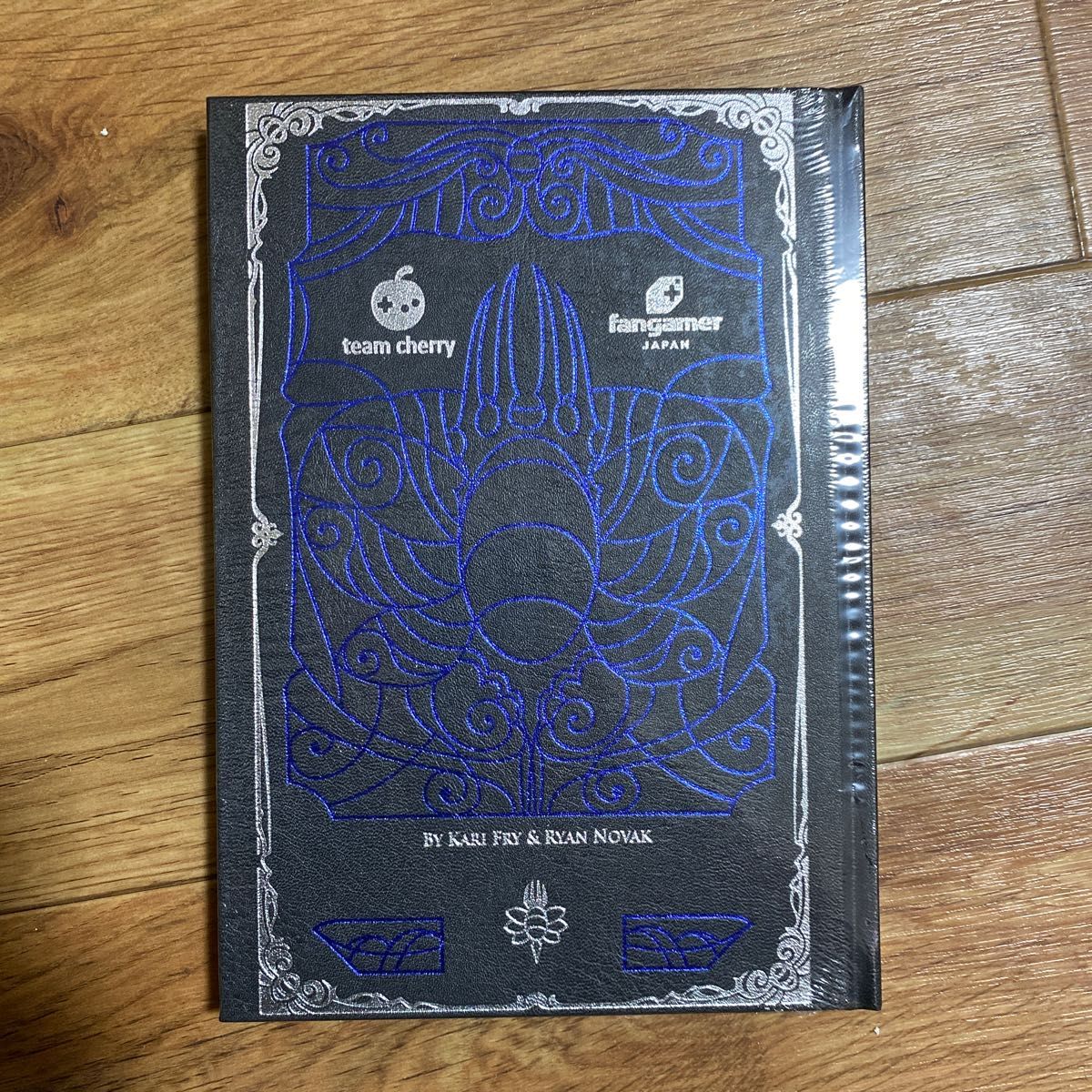 「Hollow Knight」コレクターズエディション（日本版）放浪者の日誌（日本語版）