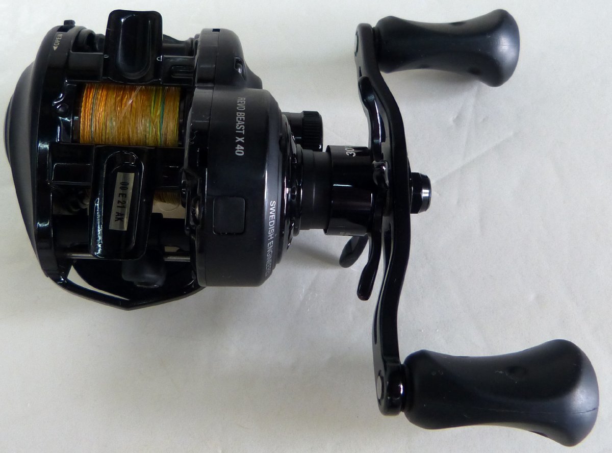 ☆美品!Abu Garcia アブガルシア ベイトリール REVO BEAST X 40☆