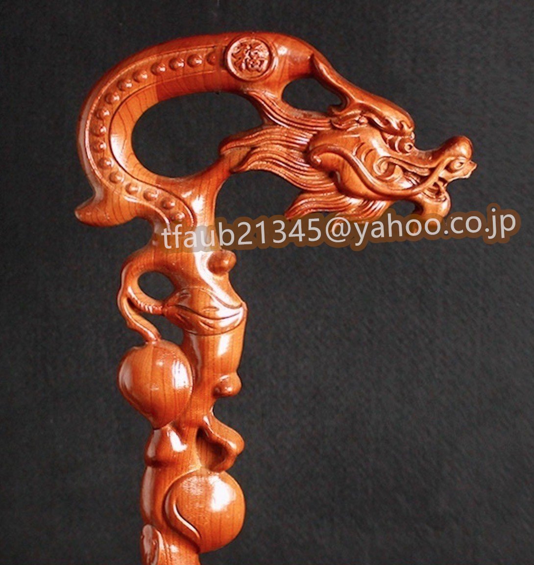 彫刻老人の杖 泰山の桃の木の杖が 竜頭の実木_画像3