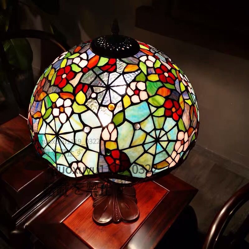室内芸術☆高級感溢れる 卓上スタンドライトランプ ティファニー 室内芸術☆高級感溢れる 卓上スタンドライトランプ ティファニー