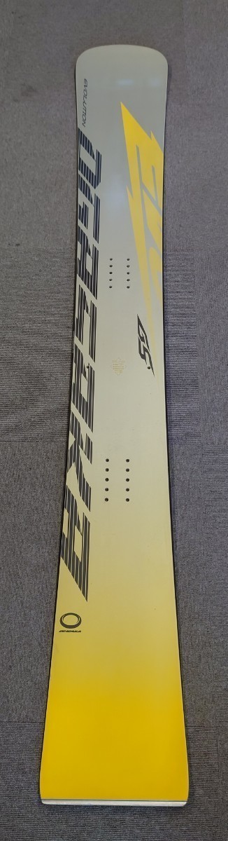 速くおよび自由な スノーボード 181 Evolution 11-12 OGASAKA 美品