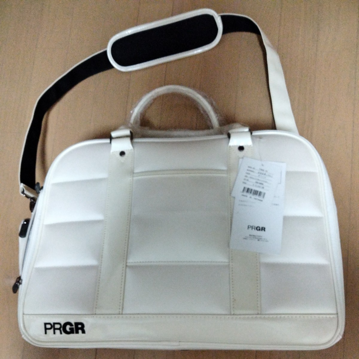 新品、ＰＲＧＲ（プロギア）ボストンバック（シューズ入付）ＰＲＢＢー１８４_画像1