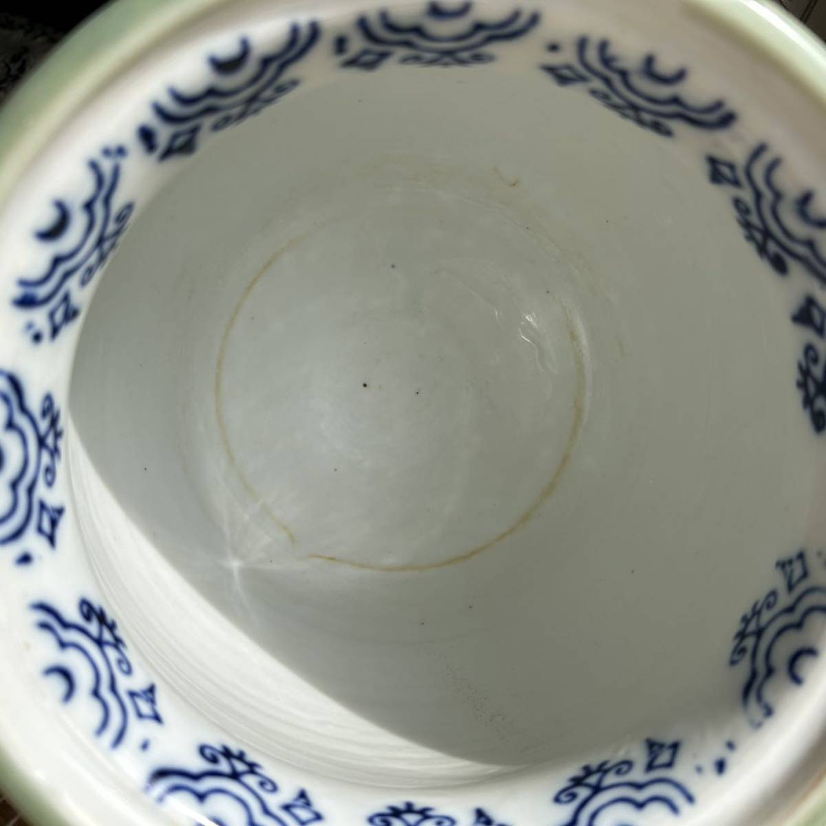 2個セット 緑釉 青白磁 浮き模様 鉢 青磁釉 陽刻 壺 鉢 水瓶 2個セット 緑釉 青白磁 浮き模様 鉢 青磁釉 陽刻 壺 鉢 水瓶