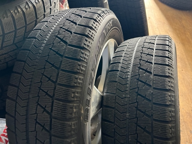 CHR 純正17インチアルミBRIDGESTONE BLIZZAK VRX 215/60/17 2018