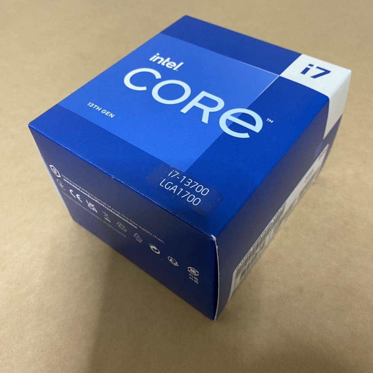 格安販売の BOX 13700 i7 【新品未開封】Core Intel 国内正規品【匿名