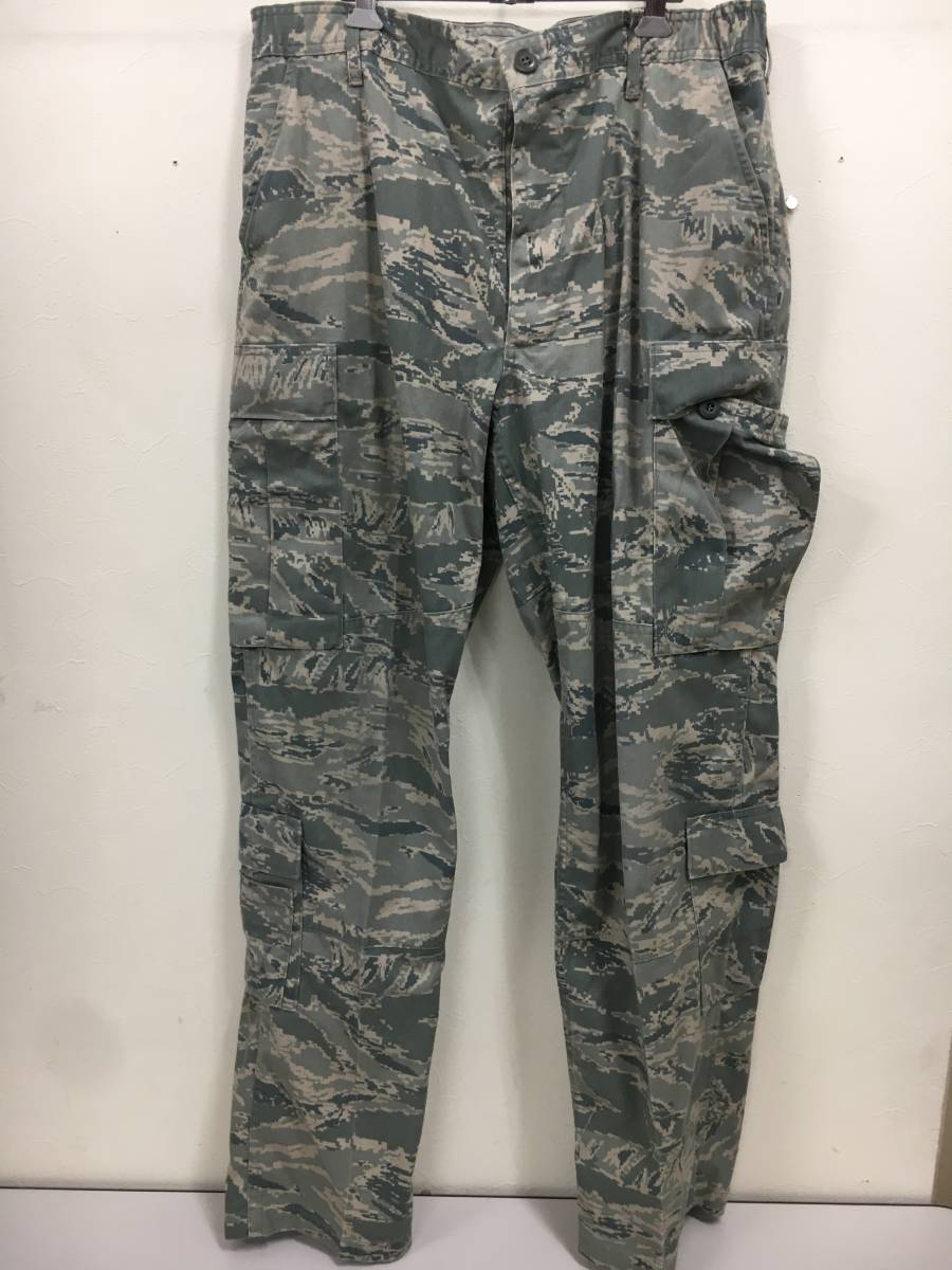 米軍放出品 アメリカ空軍 迷彩服 上下セット U.S.AIR FORCE 上着42XL ズボン３６R・サイズ不明の2着　中古※現状販売品_画像5