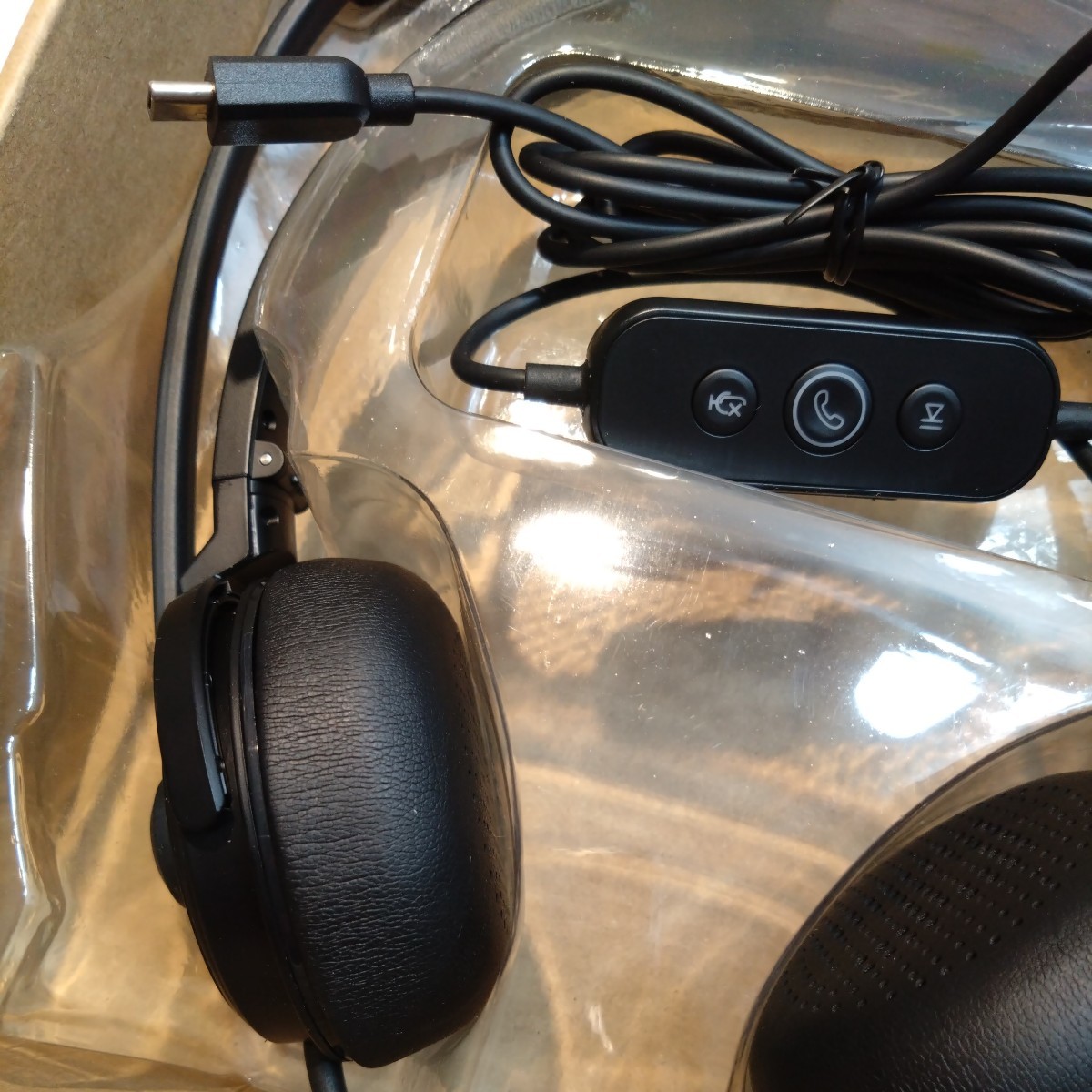 【未使用に近い】Nuroum ヘッドセット USB有線 ノイズキャン セリングマイク付きヘッドホン Web会議用 両 耳折りたたみ no.1607の画像9