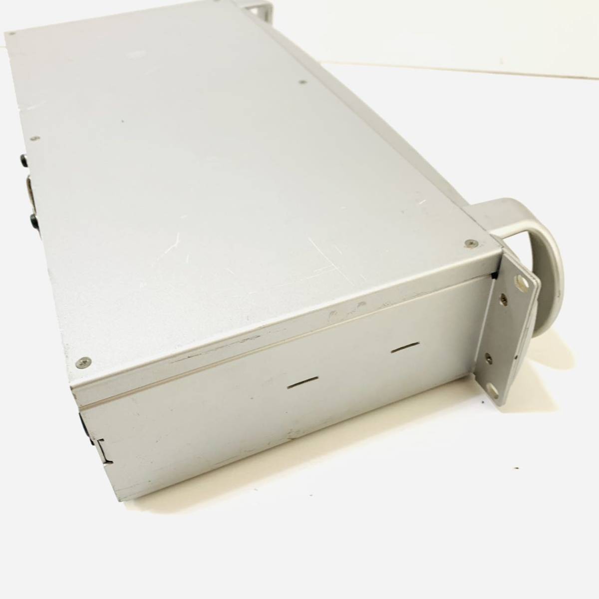 5659 現状品 behringer ベリンガー パワーアンプ iNUKE NU1000 送料