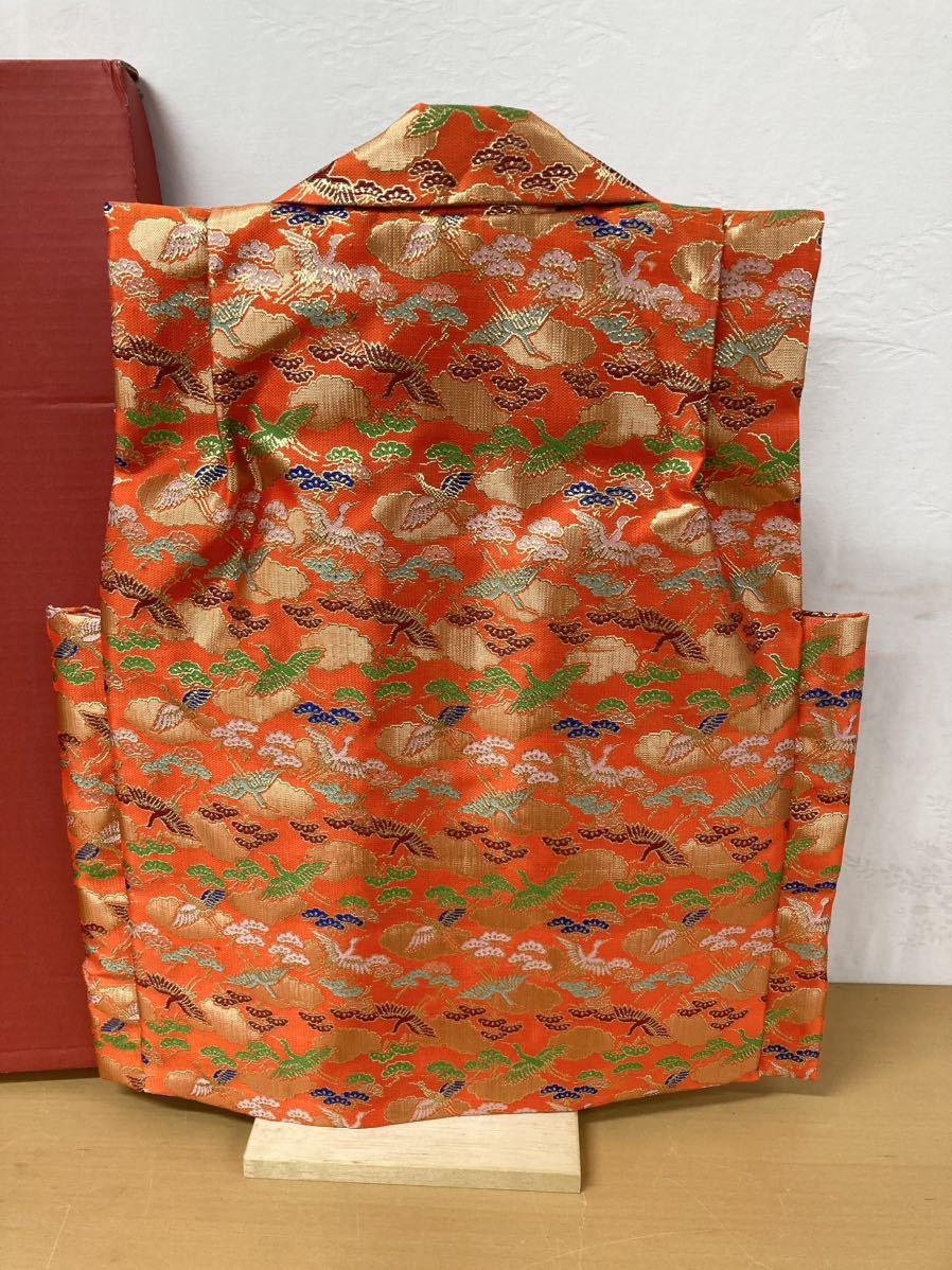 ..). ткань Hinamatsuri . праздник украшение журавль сосна золотой нить 3 лет первый .. orange цвет кимоно hifu японская одежда кукла для празника девочек из дерева подставка есть (230921 R-3)