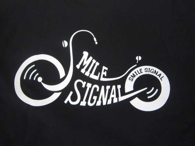 SMILE SIGNAL・オリジナルTシャツ・Sサイズ・新品（未使用）_画像3