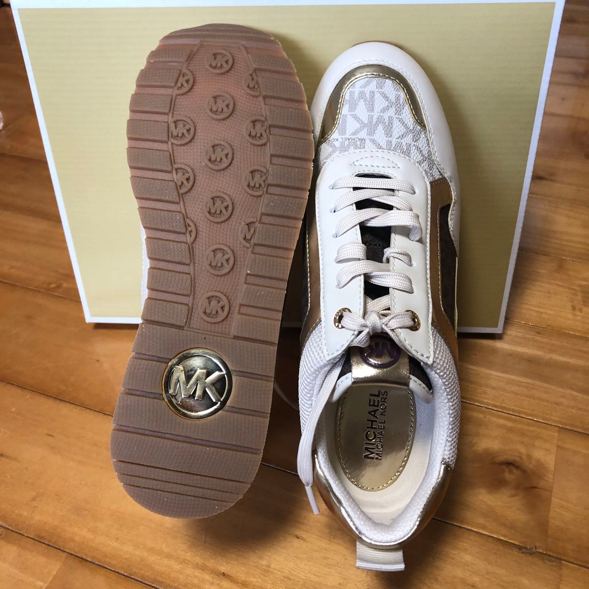 マイケルコース【MICHAEL KORS】スニーカー 8M (25cm)「箱入り マイケルコース【MICHAEL KORS】スニーカー 8M (25cm)「箱入り
