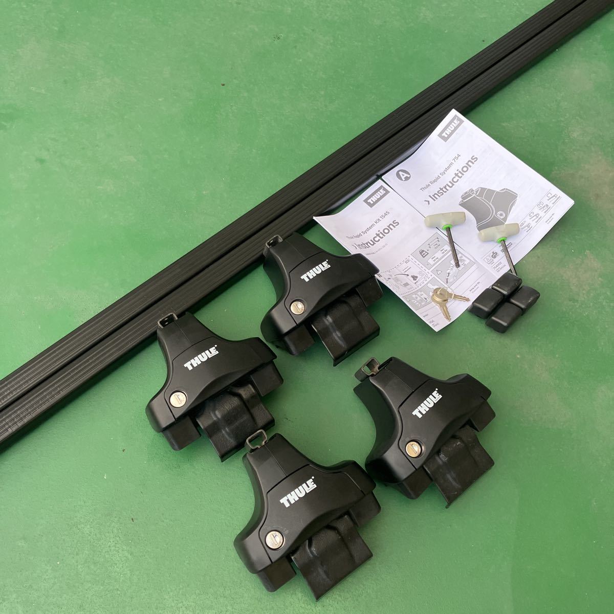 THULE スバル エクシーガ (YA4 YA5系) キャリアベースセット(フット754+バー769+KIT 1545) SUBARU Exiga スーリー ベースキャリア_画像1